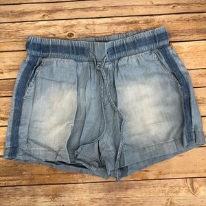 Cloth and Stone chambray shorts